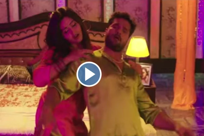 khesari and kajal bedroom romance (1)