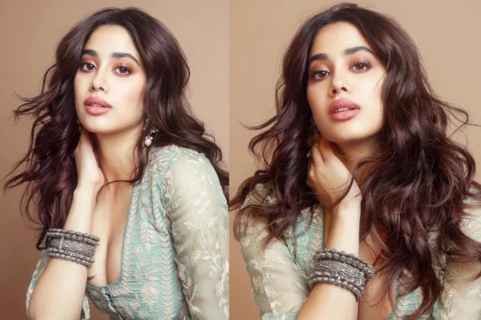 Janhvi Kapoor Shares New Pictures