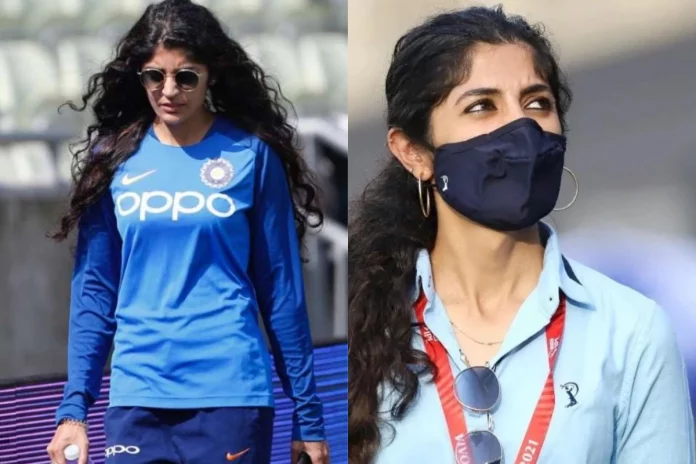 T20 World Cup 2022 Rajal Arora - Who's this lone woman travelling with Team India Here's everything you need to kno T20 World Cup 2022: Rajal Arora - Who's this lone woman travelling with Team India? Here's everything you need to kno
