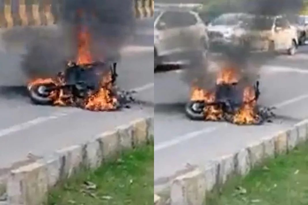 Viral Video Future or end Another electric bike catches fire in Noida; Rider jumps to save his life