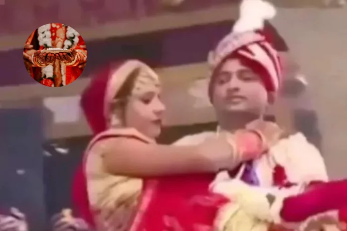 Viral Video Wedding goals ! Groom takes his handicapped bride in hands for 'Saath Phere'; Netizens can't stop praising Viral Video Wedding goals ! Groom takes his handicapped bride in hands for 'Saath Phere'; Netizens can't stop praising