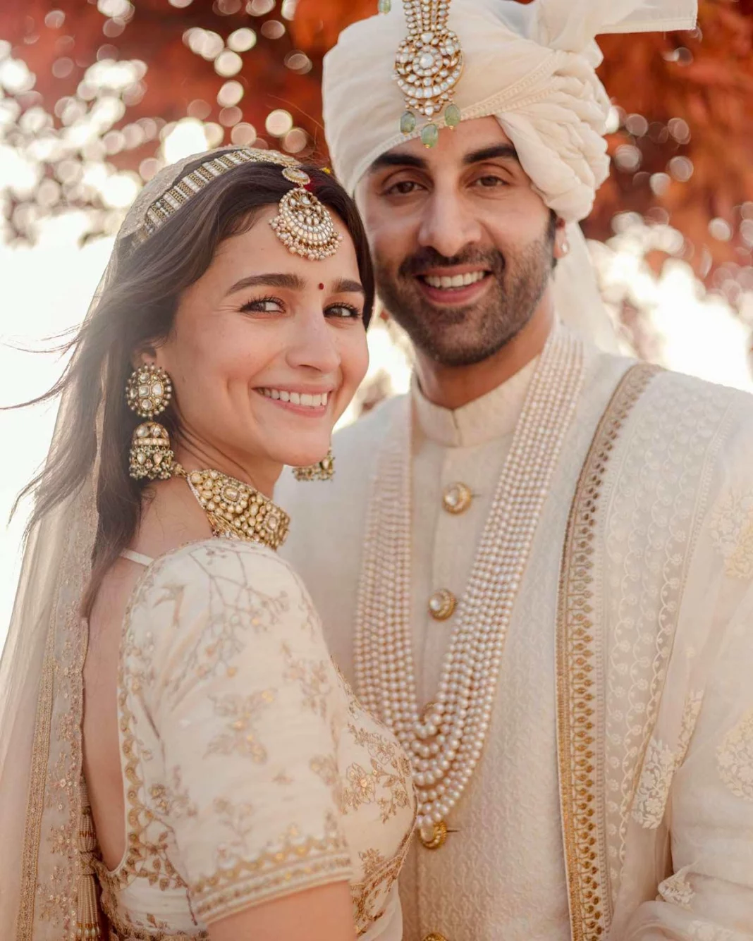 Blessed with a Baby Girl: Alia Bhatt - Ranbir Kapoor welcome their first child, a baby girl !