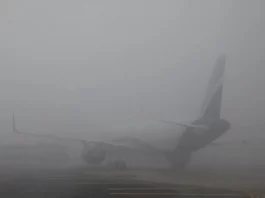 Fog disrupts flight schedule