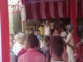 Infighting among BJP leaders in Bihar's Murliganj led to firing leaving one leader injured in leg.