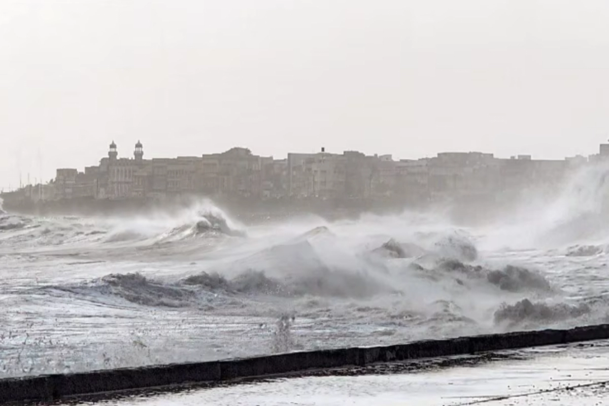 Gujarat Moves Over 94000 Residents to Safety as Cyclone Biparjoy Nears, IMD Sounds Red Alarm for Saurashtra and Kutch Coasts