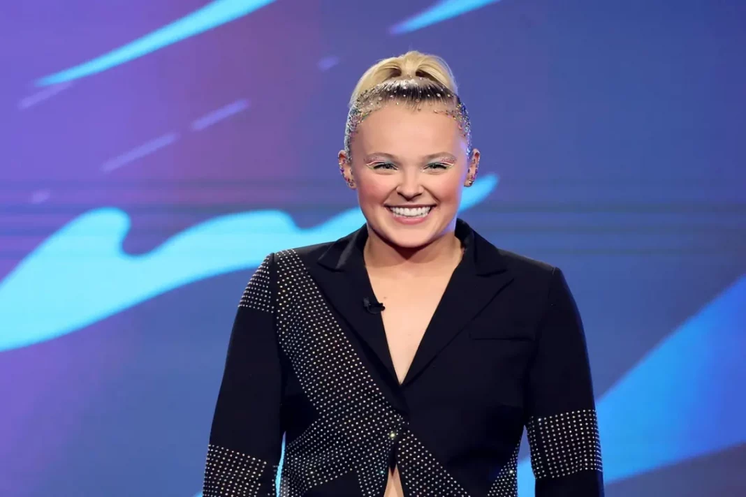 Jojo Siwa coming out