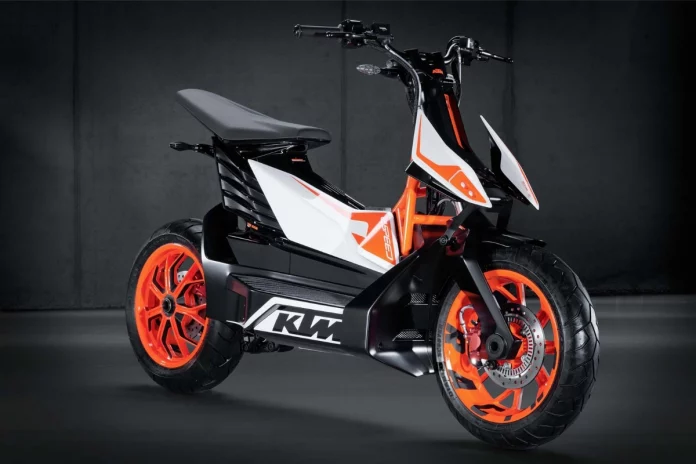 KTM Electric Scooter spotted while being tested for the first time, likely to be produced in India, all we know