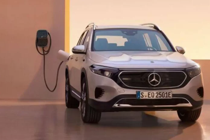 Mercedes EQB 350 EV Car