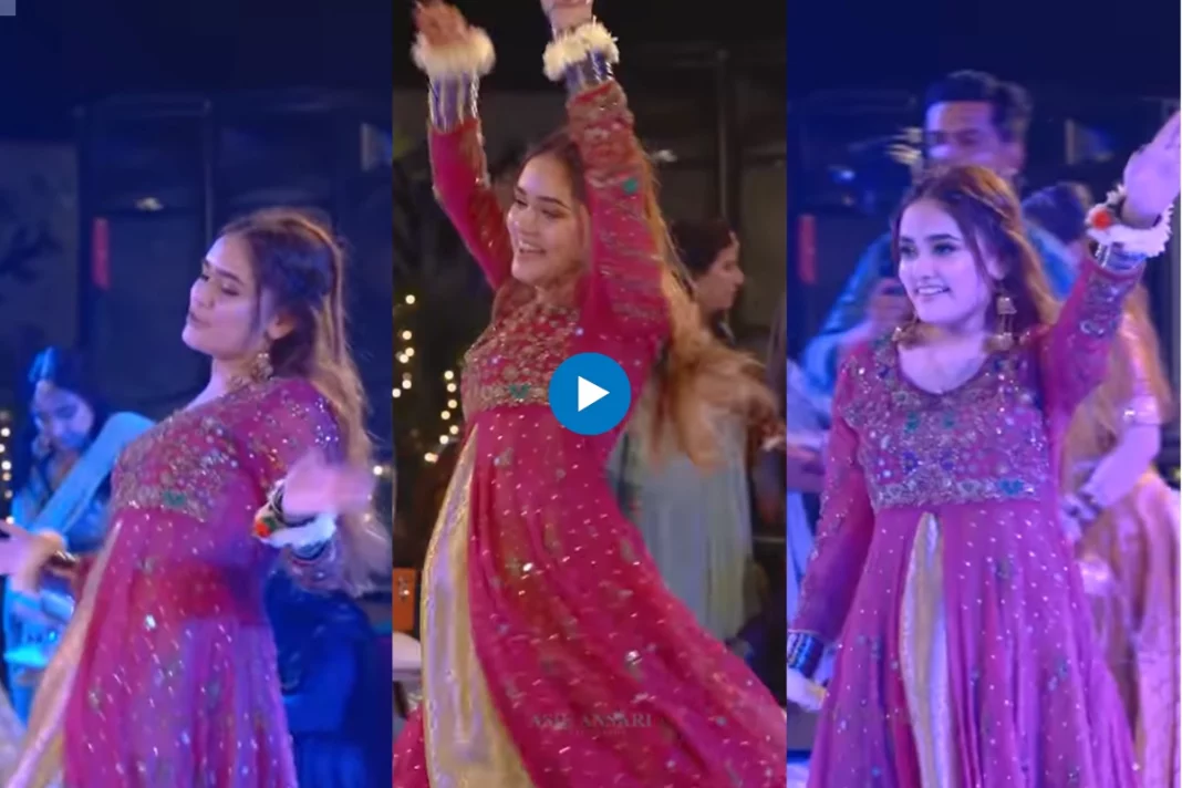 Pakistani Girl Dance