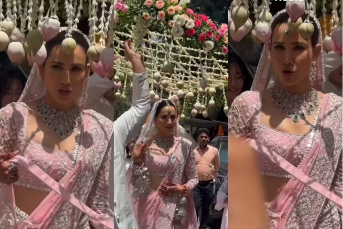 Bollywood actress Sonnalli Seygall tied the knot with her long-time beau and hotelier Ashesh L Sajnani in a private Gurdwara ceremony
