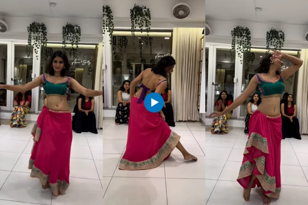 Viral girl dance