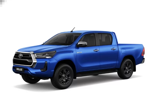 Toyota Hilux gets a massive discount of THIS much for a limited period of time, Do read if you are planning to buy one
