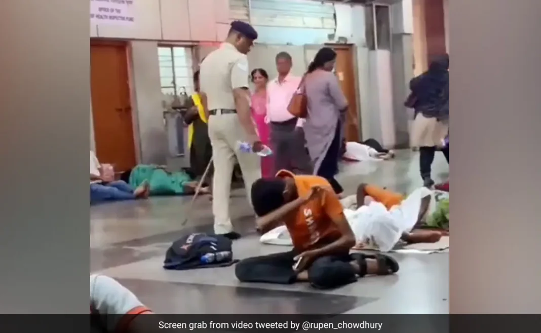 Viral Video Pune cop