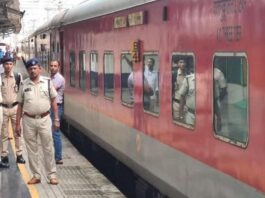 RPF Jawan shoots senior dead