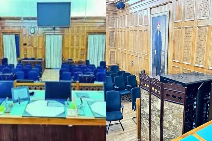 Supreme Court (2) Supreme Court has gone paperless and has adopted state of the art technologies for courtroom procedures.