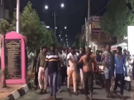 Man "punsihed" by mob for urinating near Shivaji statue.
