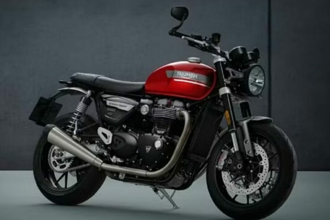 Triumph Speed Twin 1200 and 900