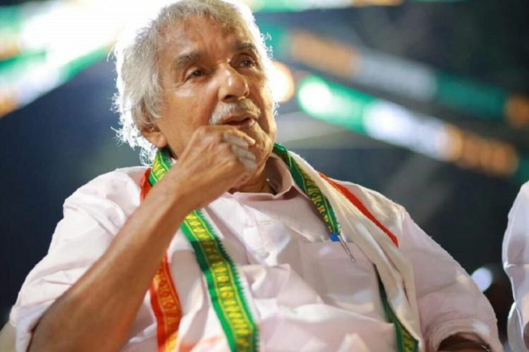 Oomen Chandy passes away