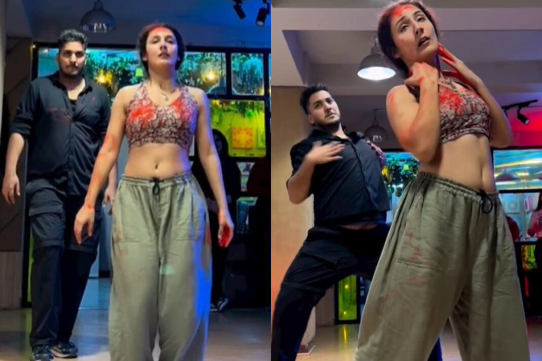 Viral girl dance