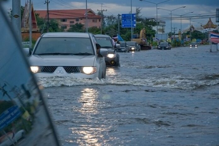 Driving Car in flood