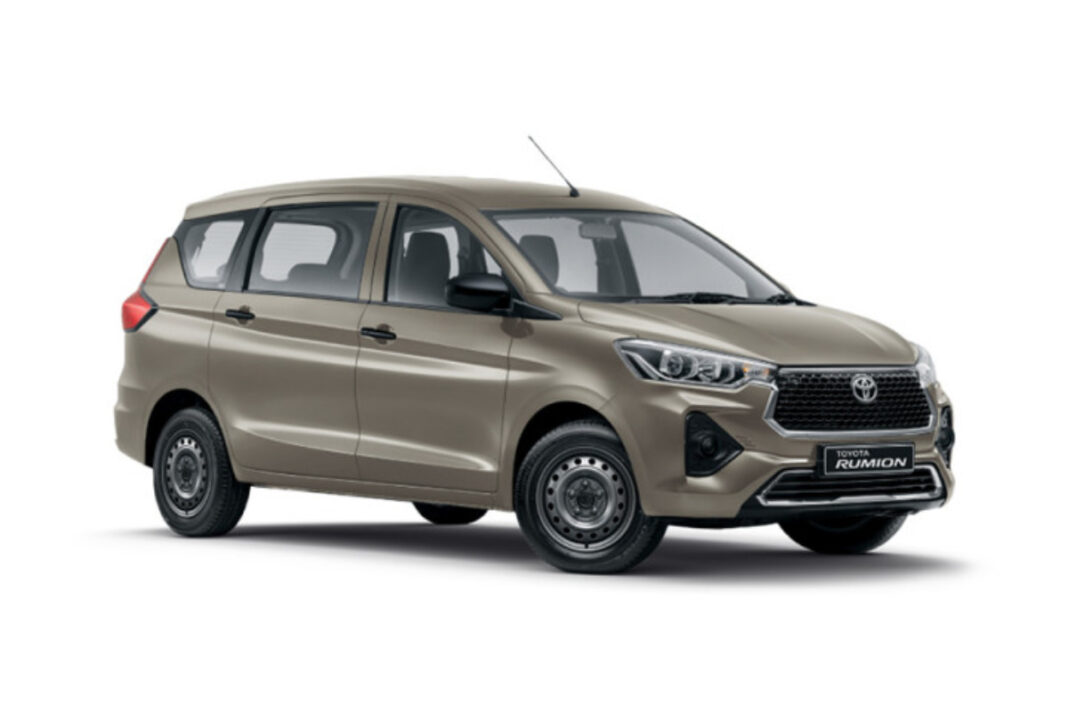 Toyota Rumion revealed in India, is based on Maruti Suzuki Ertiga, All details here