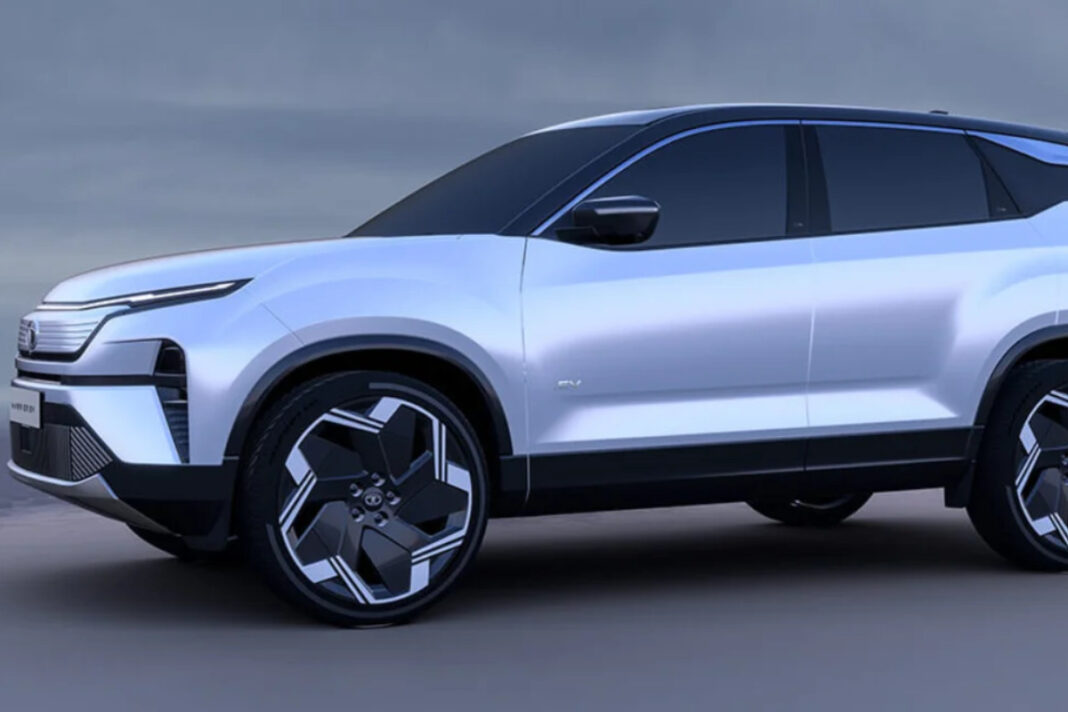 Tata Harrier Facelift to launch soon? Spotted with a huge infotainment system, Details