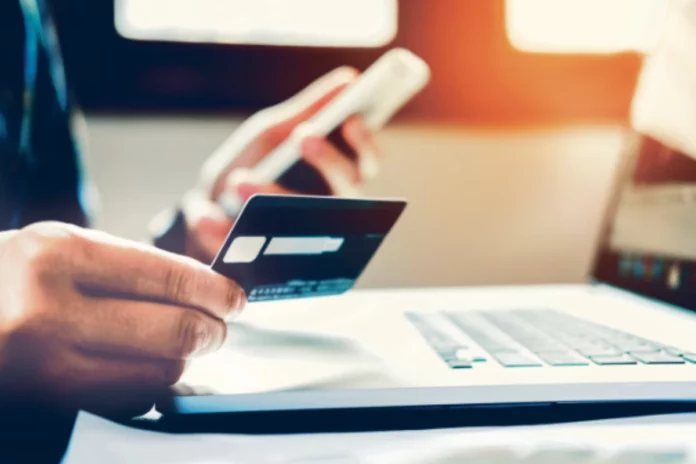 HDFC Regalia vs Axis Magnus HDFC Regalia vs Axis Magnus