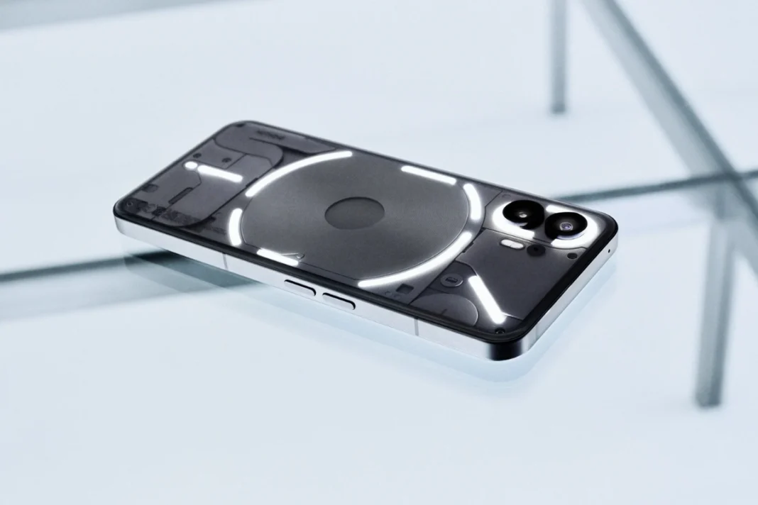 Nothing Phone (2) available at a discounted price at all partner stores in India, Details