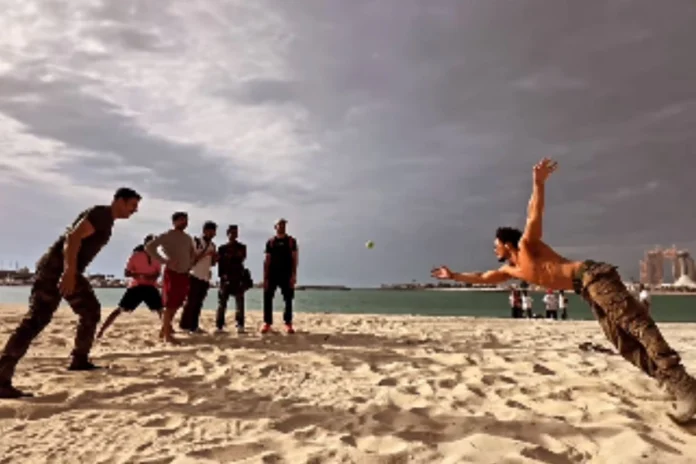 Bade Miyan Chote Miyan