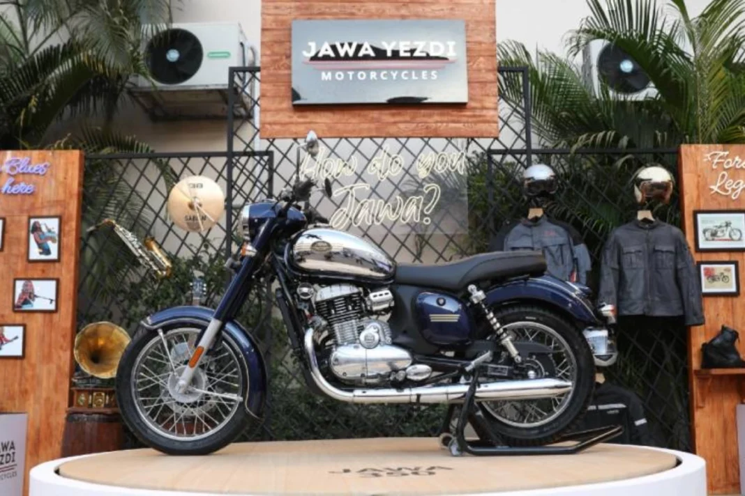 Jawa 350 Blue Colour unveiled in India, likely to launch soon, Check Out
