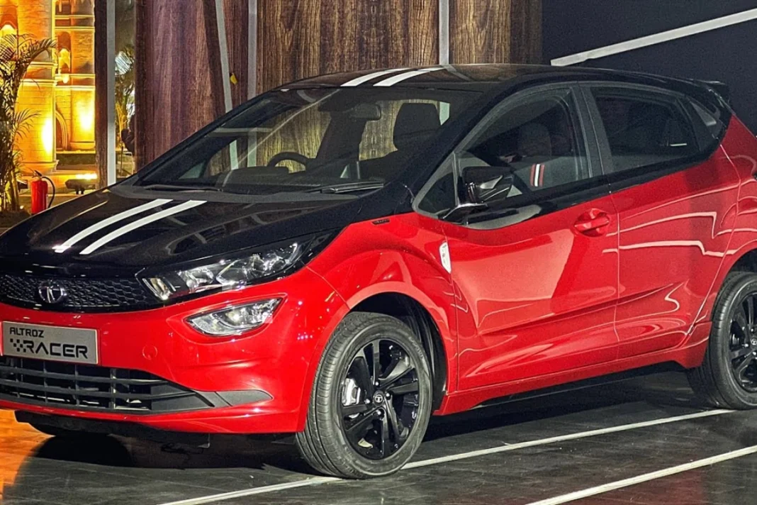 Tata Altroz Facelift spotted being tested before the official launch, All details here