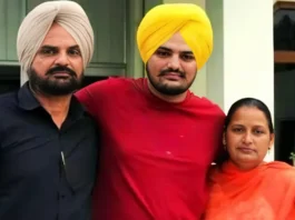 Sidhu Moosewala with family