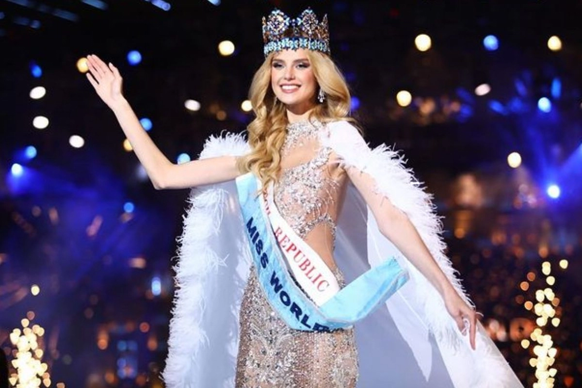 Miss World 2024 se stává Češka Kristina Pešková a mezi nejlepších osm se dostane indická soutěžící