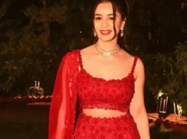 Sara Tendulkar (4)