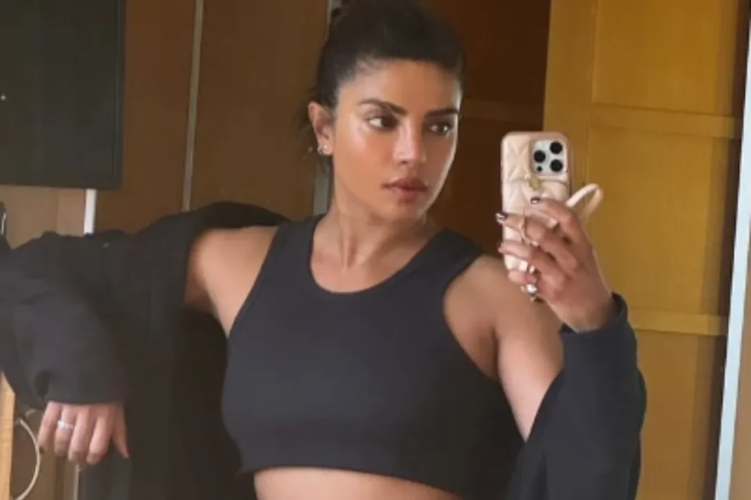 Priyanka Chopra Mirror selfie