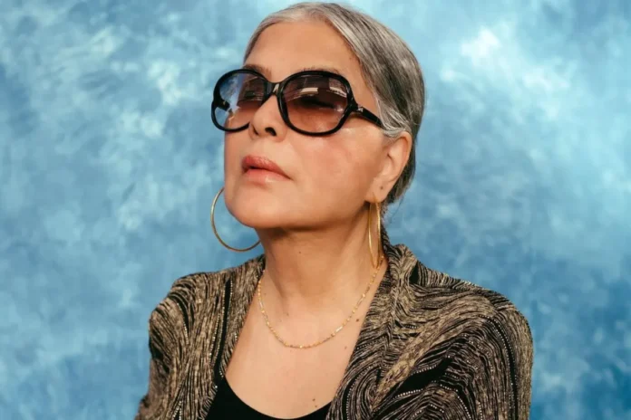 Zeenat aman Zeenat aman