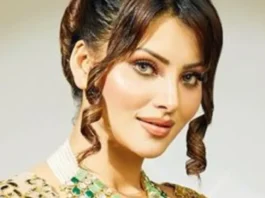 Urvashi Rautela (6)