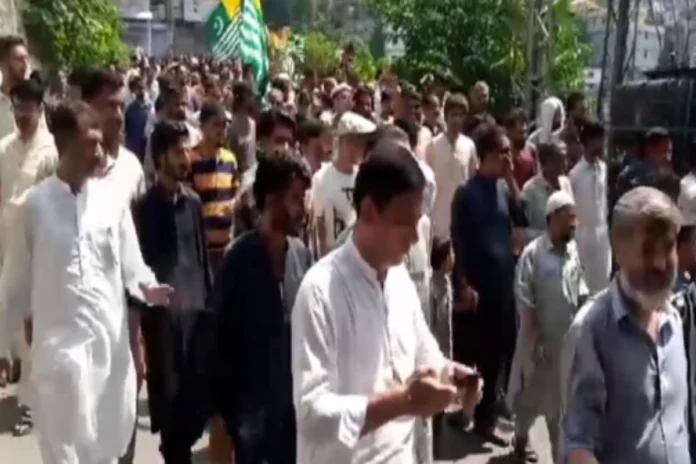 Pakistan Economy (2) Pakistan Economy