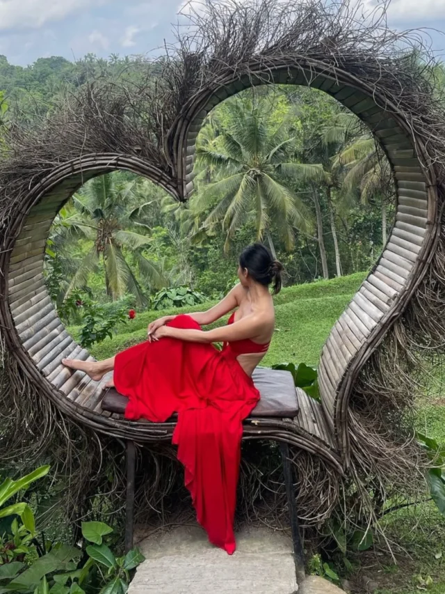 Mouni Roy (3)