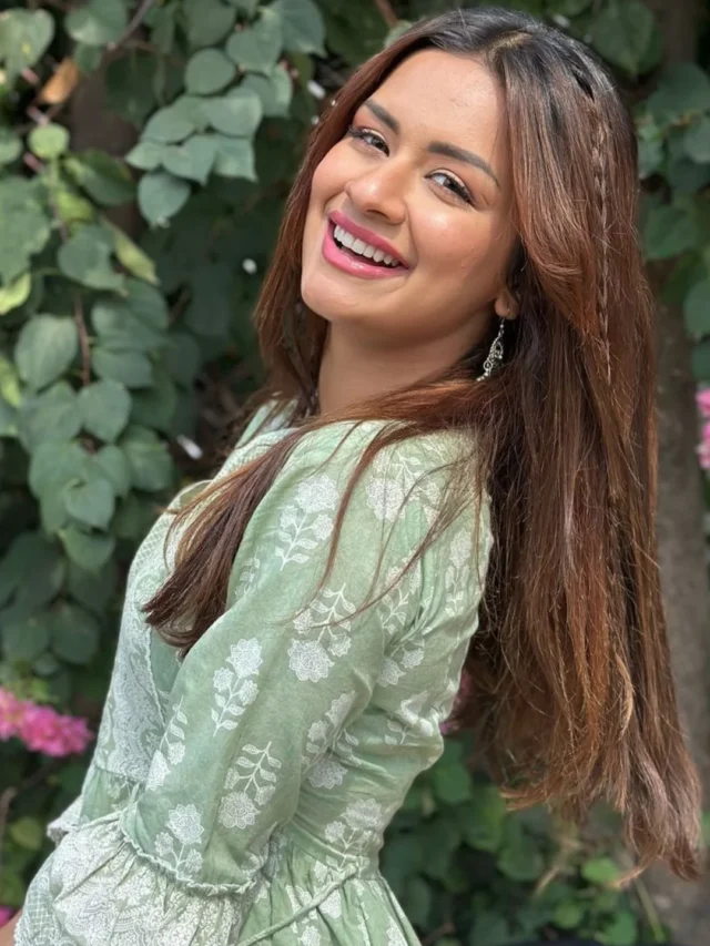 Avneet Kaur (2)