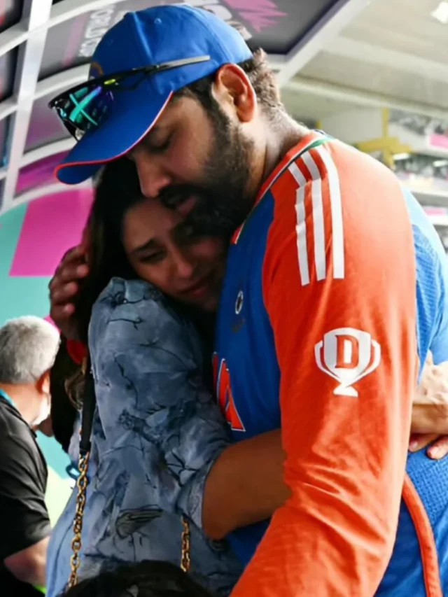 Emotional Indian team photos after winning world cup (9)