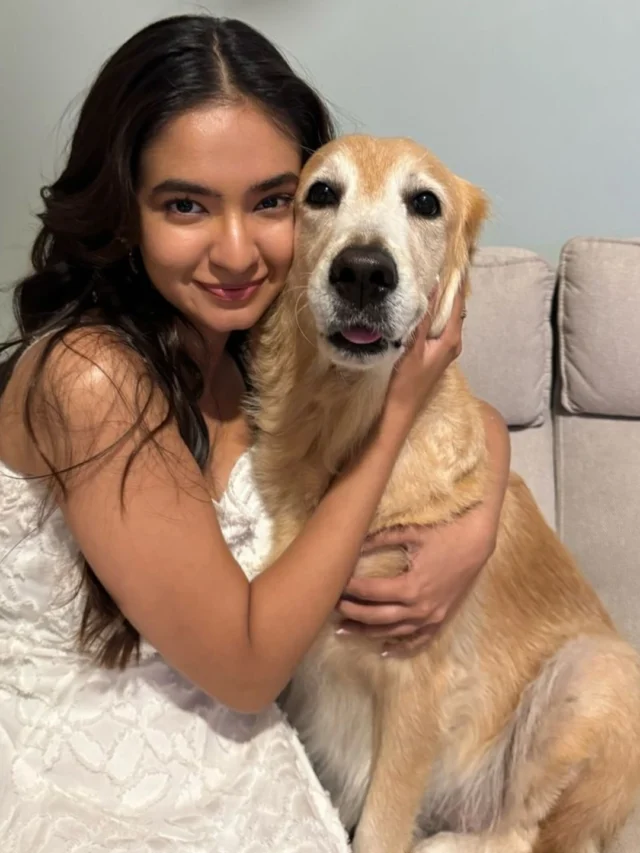 Anushka Sen (15)