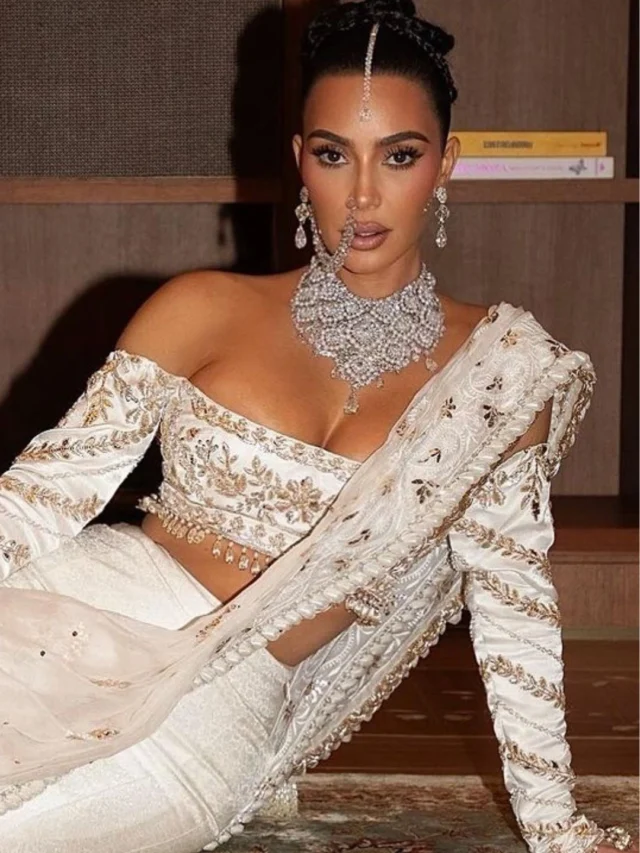 Kim Kardashian in Manish Malhotra lehenga (2)