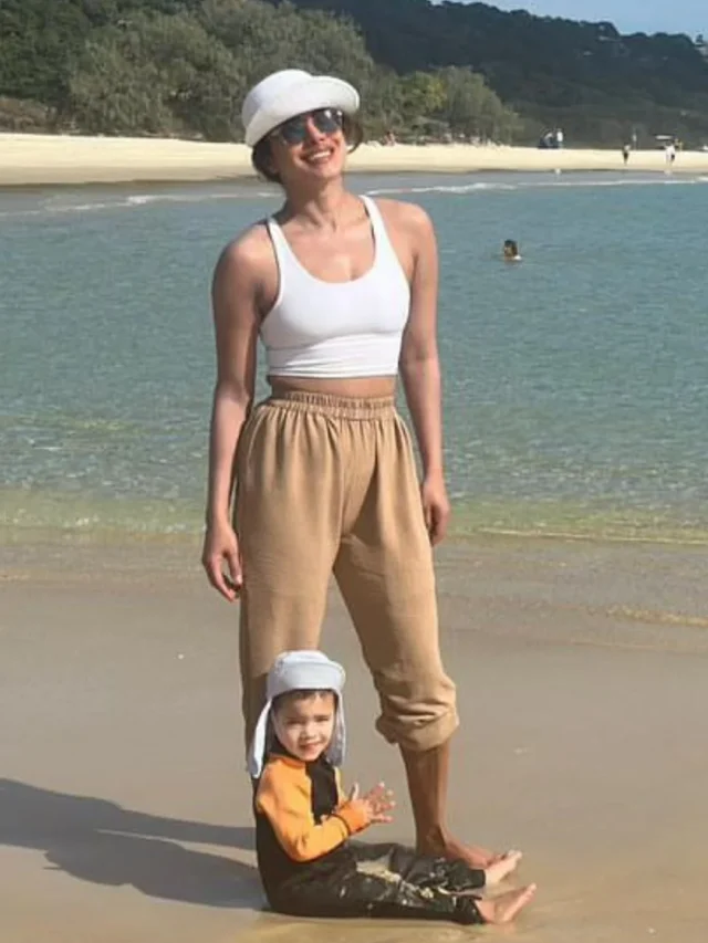 Priyanka Chopra and malti (1) (1)