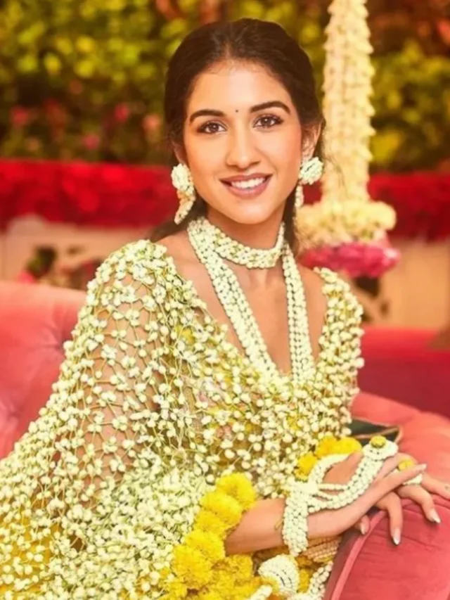 Radhika Merchant work front and qualification (8)