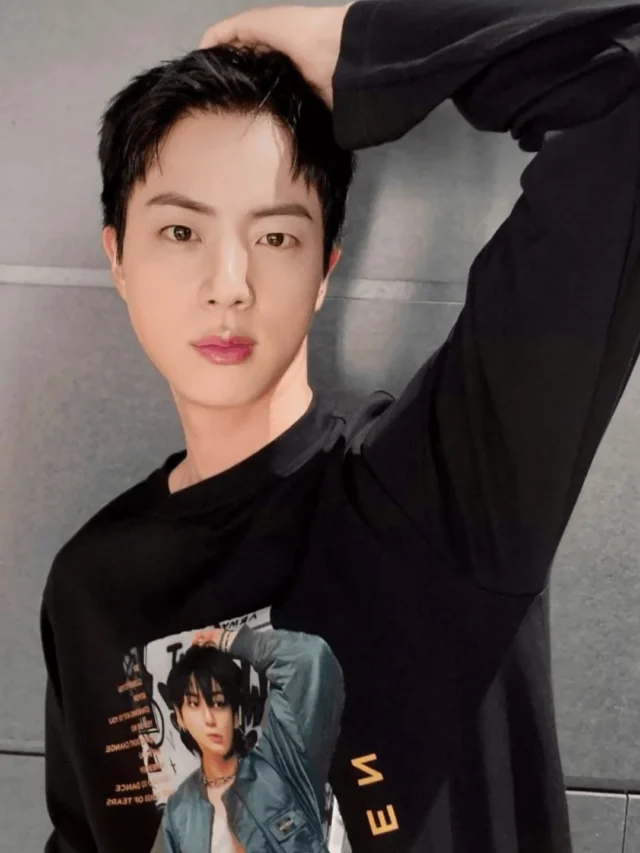 bts jin selfies (5)