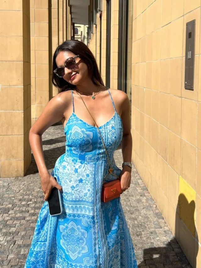 Anushka (9)
