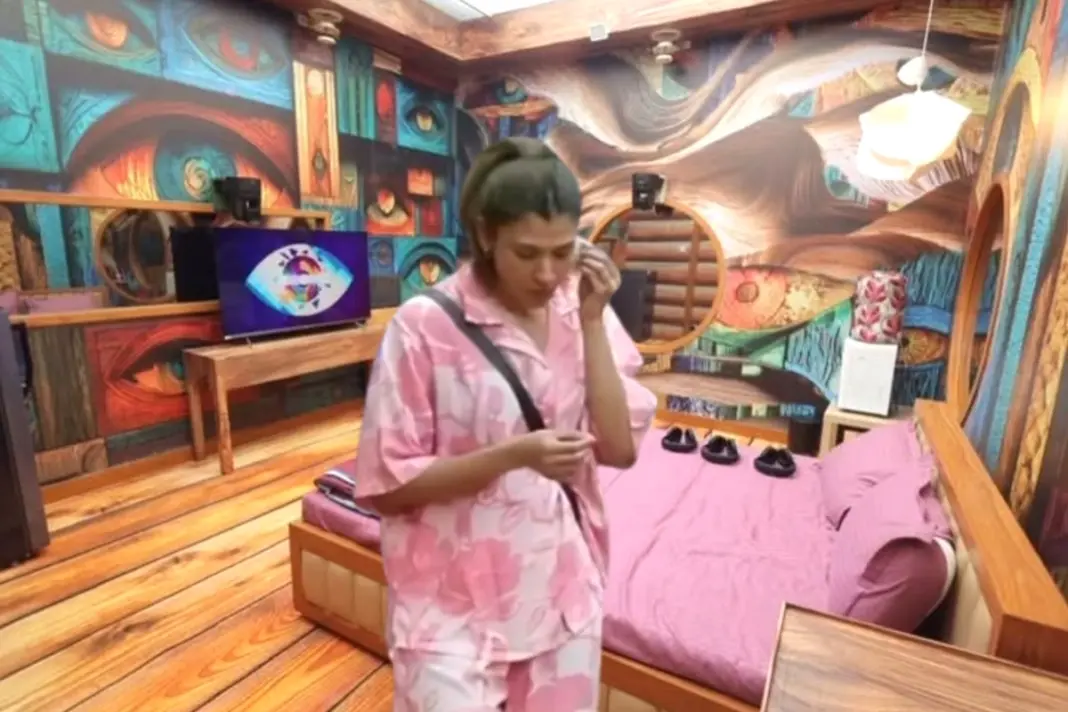 Bigg Boss 19 Nehal Chudasama Breaks Down In Secret Room, Pic Goes Viral