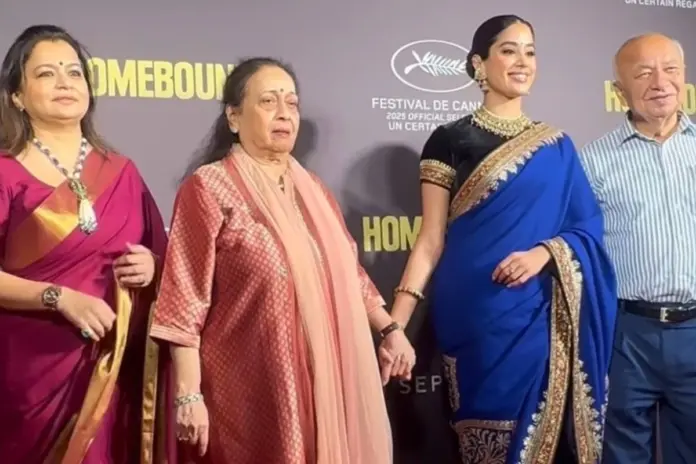 Janhvi Kapoor Poses With Shikhar Pahariya's family at Homebound premiere