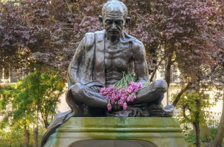 Mahatma- Gandhi -Statue -Vandalised